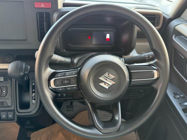 スペーシア ハイブリッドＧ　４ＷＤ　両側スライドドア　ＬＥＤヘッドライト　オートライト　プッシュスタート　レーダーブレーキ　前席シートヒーター　アイドリングストップ（4枚目）