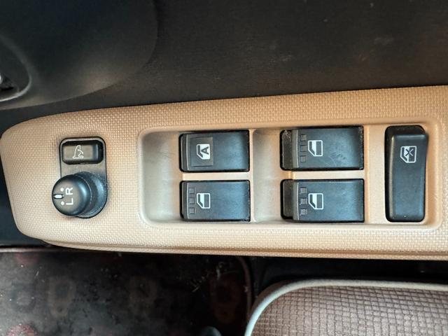 ミラココア ココアプラスＸ　４ＷＤ　純正ＳＤナビ　ルーフレール　キーフリー　社外エンジンスターター　ベンチシート　ＢＴオーディオ　バックカメラ　ＬＥＤヘッドライト（12枚目）