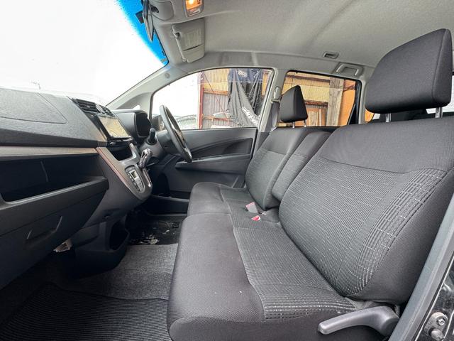 ムーヴ カスタム　Ｘ　ＳＡ　４ＷＤ　社外ナビ　純正エンジンスターター　レーダーブレーキ　ＥＴＣ　プッシュスタート　横滑り防止（6枚目）