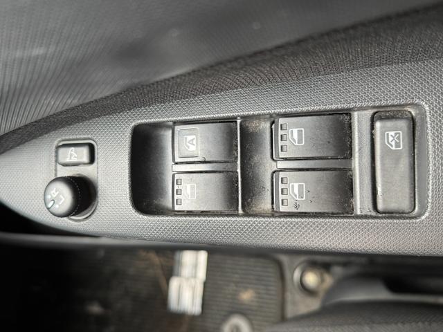 ムーヴ カスタム　Ｘ　ＳＡ　４ＷＤ　社外ナビ　純正エンジンスターター　レーダーブレーキ　ＥＴＣ　プッシュスタート　横滑り防止（12枚目）