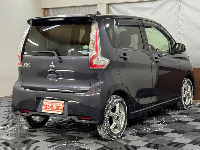 eKカスタム Tセーフティパッケージ 4WD 社外ディスプレイオーディオ アラウンドビューカメラ シートヒーター ステアリングスイッチ オートハイビーム プッシュスタート(2枚目)