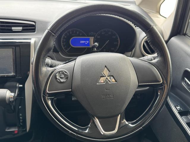 eKカスタム Tセーフティパッケージ 4WD 社外ディスプレイオーディオ アラウンドビューカメラ シートヒーター ステアリングスイッチ オートハイビーム プッシュスタート(4枚目)