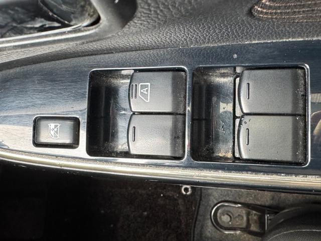 eKカスタム Tセーフティパッケージ 4WD 社外ディスプレイオーディオ アラウンドビューカメラ シートヒーター ステアリングスイッチ オートハイビーム プッシュスタート(12枚目)