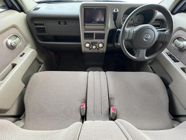 キューブ １４Ｓ　ＦＯＵＲ　４ＷＤ　純正ＨＤＤナビ　ＣＤ　バックカメラ　ＨＩＤライト　キーレス　パートタイム４ＷＤ　寒冷地仕様（3枚目）