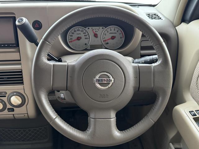 キューブ １４Ｓ　ＦＯＵＲ　４ＷＤ　純正ＨＤＤナビ　ＣＤ　バックカメラ　ＨＩＤライト　キーレス　パートタイム４ＷＤ　寒冷地仕様（4枚目）