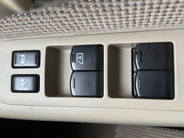 キューブ １４Ｓ　ＦＯＵＲ　４ＷＤ　純正ＨＤＤナビ　ＣＤ　バックカメラ　ＨＩＤライト　キーレス　パートタイム４ＷＤ　寒冷地仕様（13枚目）