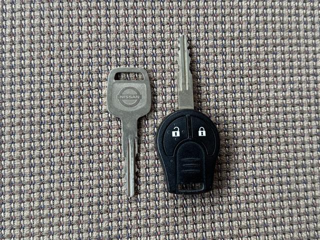 キューブ １４Ｓ　ＦＯＵＲ　４ＷＤ　純正ＨＤＤナビ　ＣＤ　バックカメラ　ＨＩＤライト　キーレス　パートタイム４ＷＤ　寒冷地仕様（19枚目）