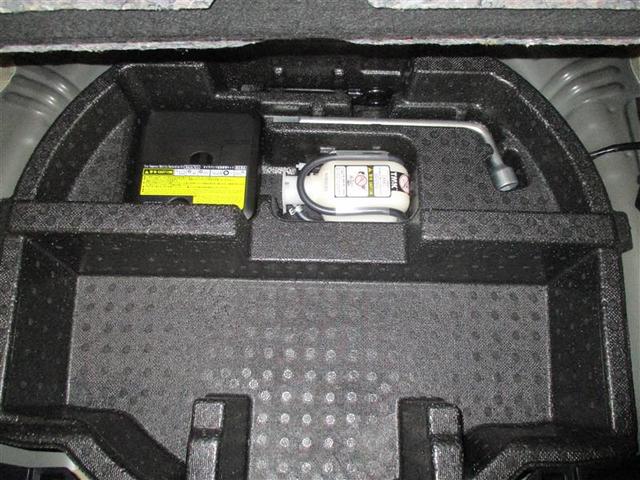 ヴィッツ ＧＲスポーツＧＲ　フルセグ　メモリーナビ　ＤＶＤ再生　バックカメラ　衝突被害軽減システム　ＬＥＤヘッドランプ　ワンオーナー（11枚目）