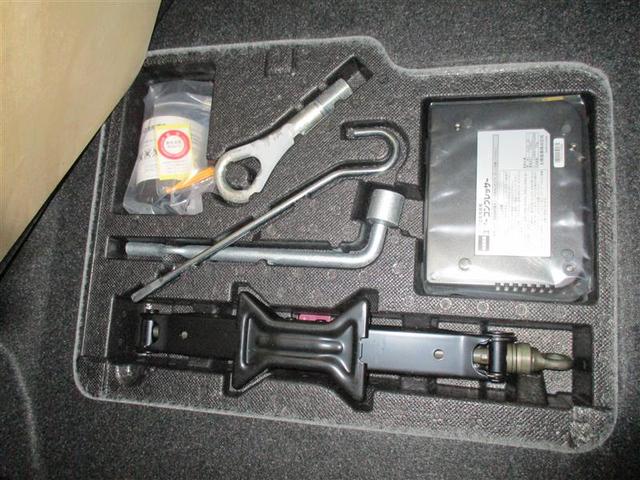 タンク カスタムＧ　４ＷＤ　フルセグ　メモリーナビ　ＤＶＤ再生　後席モニター　バックカメラ　ＥＴＣ　両側電動スライド　ＬＥＤヘッドランプ　ウオークスルー　アイドリングストップ（11枚目）
