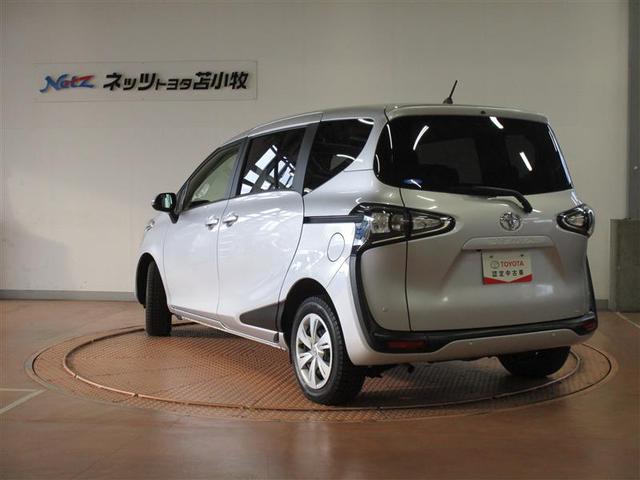 シエンタ Ｘ　４ＷＤ　メモリーナビ　ＤＶＤ再生　ミュージックプレイヤー接続可　バックカメラ　衝突被害軽減システム　ＥＴＣ　電動スライドドア　ウオークスルー　乗車定員６人　３列シート（3枚目）