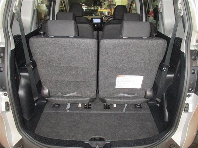 シエンタ Ｘ　４ＷＤ　メモリーナビ　ＤＶＤ再生　ミュージックプレイヤー接続可　バックカメラ　衝突被害軽減システム　ＥＴＣ　電動スライドドア　ウオークスルー　乗車定員６人　３列シート（10枚目）