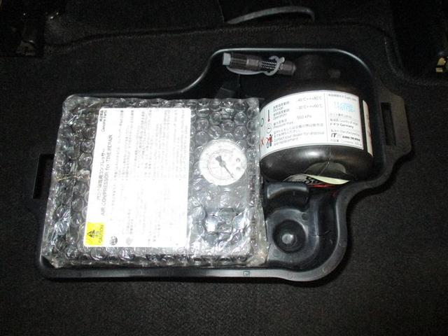 シエンタ Ｘ　４ＷＤ　メモリーナビ　ＤＶＤ再生　ミュージックプレイヤー接続可　バックカメラ　衝突被害軽減システム　ＥＴＣ　電動スライドドア　ウオークスルー　乗車定員６人　３列シート（13枚目）