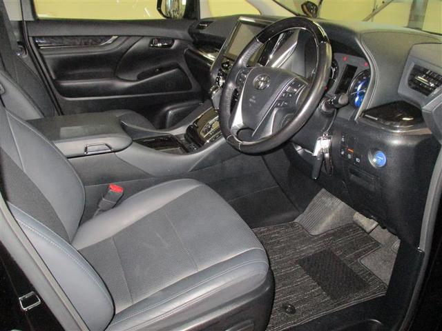 アルファードハイブリッド ＳＲ　Ｃパッケージ　４ＷＤ　メモリーナビ　ＤＶＤ再生　ミュージックプレイヤー接続可　バックカメラ　衝突被害軽減システム　ＥＴＣ　ドラレコ　両側電動スライド　ＬＥＤヘッドランプ　乗車定員７人　３列シート　ワンオーナー（6枚目）