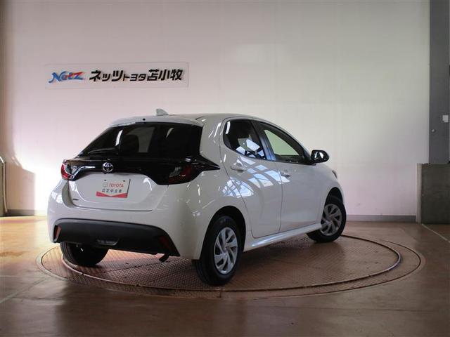 ヤリス X 4WD メモリーナビ ミュージックプレイヤー接続可 バックカメラ 衝突被害軽減システム ETC(4枚目)