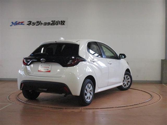 ヤリス X 4WD メモリーナビ ミュージックプレイヤー接続可 バックカメラ 衝突被害軽減システム ETC(4枚目)