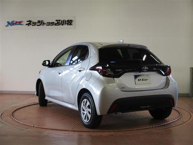 ヤリス X 4WD メモリーナビ ミュージックプレイヤー接続可 バックカメラ 衝突被害軽減システム ETC(3枚目)