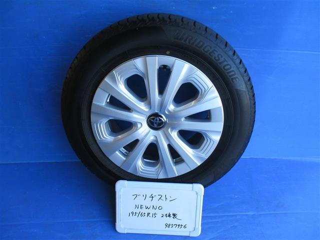 プリウス S 4WD メモリーナビ ミュージックプレイヤー接続可 バックカメラ 衝突被害軽減システム ETC LEDヘッドランプ(22枚目)