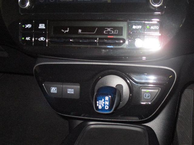 プリウス S 4WD メモリーナビ ミュージックプレイヤー接続可 バックカメラ 衝突被害軽減システム ETC LEDヘッドランプ(15枚目)