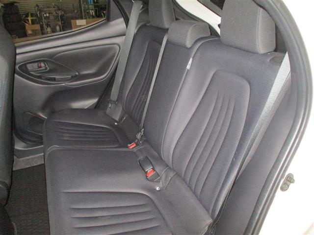 ヤリス ハイブリッドＧ　４ＷＤ　フルセグ　メモリーナビ　ミュージックプレイヤー接続可　バックカメラ　衝突被害軽減システム　ＥＴＣ　ワンオーナー（8枚目）