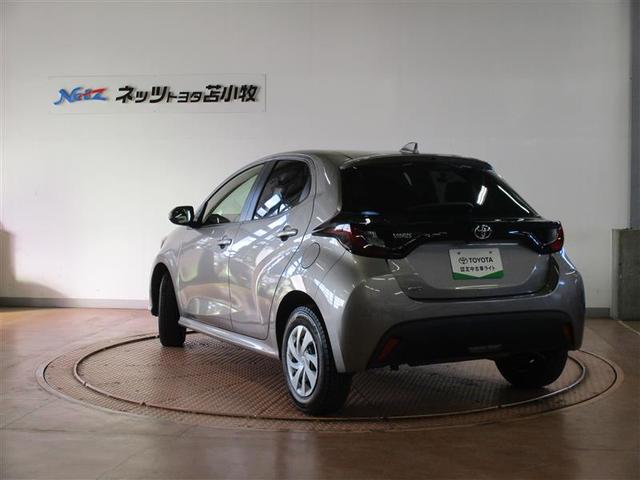 ヤリス X 4WD メモリーナビ ミュージックプレイヤー接続可 バックカメラ 衝突被害軽減システム ETC ドラレコ ワンオーナー(3枚目)