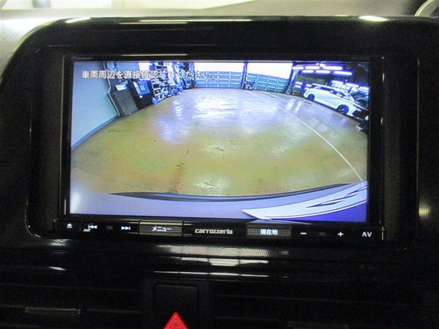 シエンタ Ｘ　４ＷＤ　メモリーナビ　ＤＶＤ再生　バックカメラ　衝突被害軽減システム　ＥＴＣ　電動スライドドア　ウオークスルー　乗車定員６人　３列シート（15枚目）