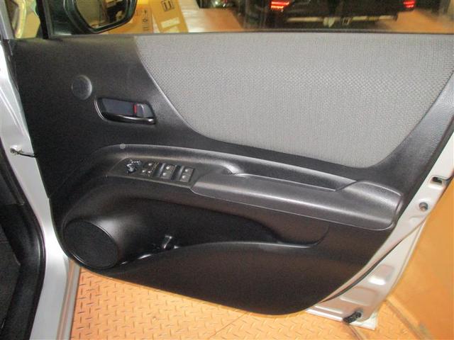 シエンタ Ｘ　４ＷＤ　メモリーナビ　ＤＶＤ再生　バックカメラ　衝突被害軽減システム　ＥＴＣ　電動スライドドア　ウオークスルー　乗車定員６人　３列シート（17枚目）