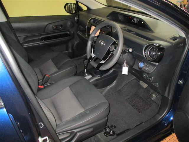 アクア Ｓスタイルブラック　フルセグ　メモリーナビ　ＤＶＤ再生　バックカメラ　衝突被害軽減システム　ＬＥＤヘッドランプ　ワンオーナー（6枚目）