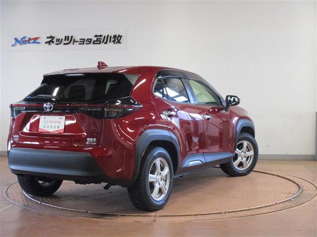 ヤリスクロス ハイブリッドＺ　４ＷＤ　メモリーナビ　ミュージックプレイヤー接続可　バックカメラ　衝突被害軽減システム　ＬＥＤヘッドランプ　ワンオーナー（4枚目）