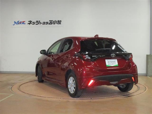 ヤリス Ｘ　ミュージックプレイヤー接続可　バックカメラ　衝突被害軽減システム　ＥＴＣ　ワンオーナー　フルエアロ（3枚目）