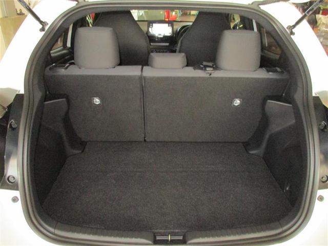 ヤリス Ｘ　４ＷＤ　メモリーナビ　ミュージックプレイヤー接続可　バックカメラ　衝突被害軽減システム　ＥＴＣ　記録簿（9枚目）