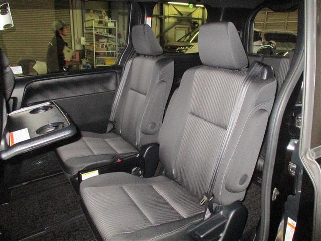 ヴォクシー ZS 煌II 4WD フルセグ HDDナビ DVD再生 バックカメラ 衝突被害軽減システム ETC 両側電動スライド LEDヘッドランプ 乗車定員7人 3列シート ワンオーナー アイドリングストップ(8枚目)