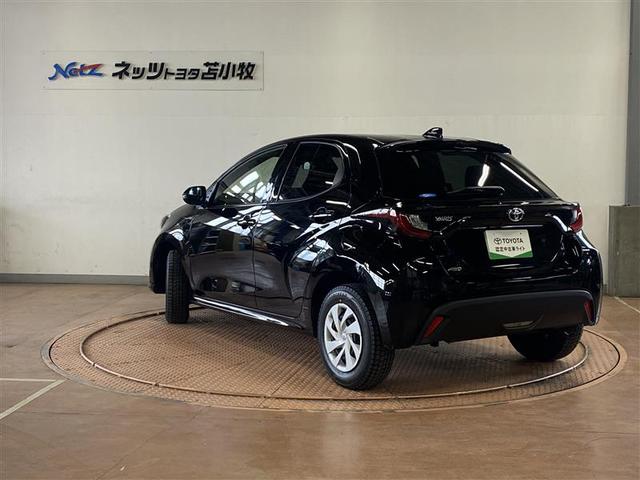 ヤリス X 4WD ミュージックプレイヤー接続可 バックカメラ 衝突被害軽減システム ETC(3枚目)