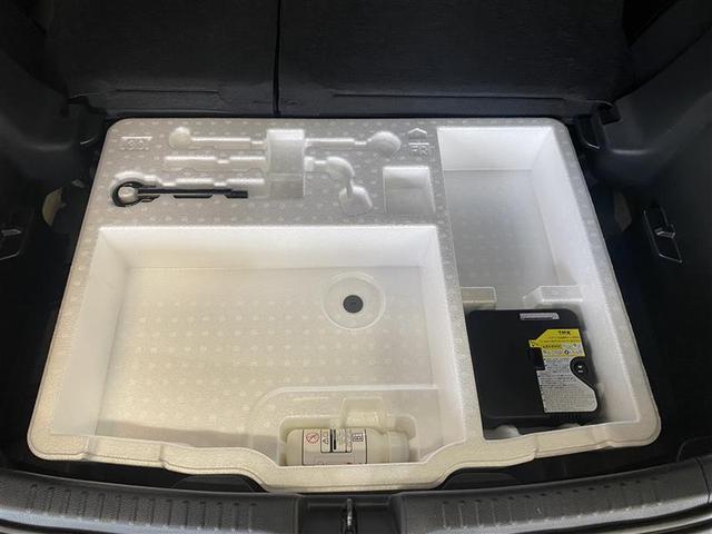 ヤリス X 4WD ミュージックプレイヤー接続可 バックカメラ 衝突被害軽減システム ETC(11枚目)