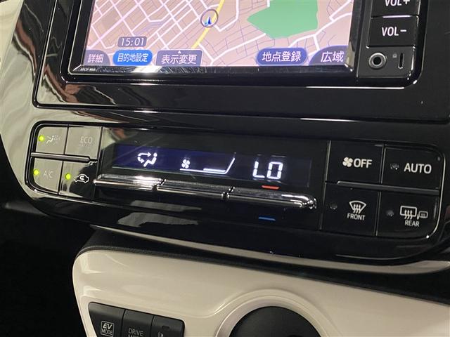プリウス Ｓセーフティプラス　４ＷＤ　ワンセグ　メモリーナビ　ミュージックプレイヤー接続可　バックカメラ　衝突被害軽減システム　ＥＴＣ　ＬＥＤヘッドランプ（7枚目）