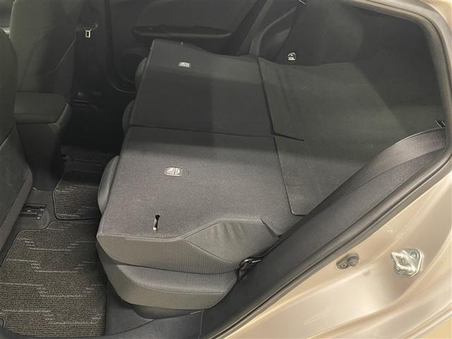 プリウス Ｓセーフティプラス　４ＷＤ　ワンセグ　メモリーナビ　ミュージックプレイヤー接続可　バックカメラ　衝突被害軽減システム　ＥＴＣ　ＬＥＤヘッドランプ（24枚目）