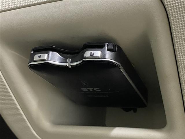 ポルテ Ｆ　４ＷＤ　ＥＴＣ　電動スライドドア　ウオークスルー（12枚目）