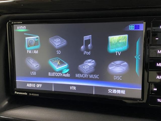 ノア Ｘ　４ＷＤ　フルセグ　メモリーナビ　ＤＶＤ再生　ミュージックプレイヤー接続可　後席モニター　バックカメラ　衝突被害軽減システム　電動スライドドア　ＬＥＤヘッドランプ　ウオークスルー　乗車定員７人（3枚目）