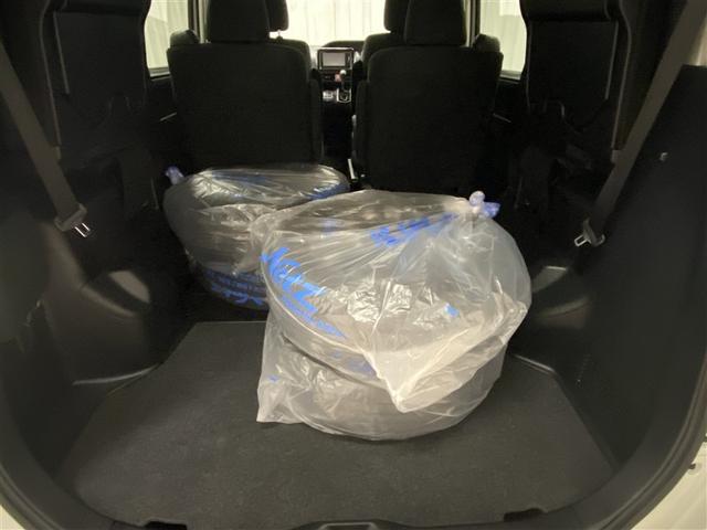 ノア Ｘ　４ＷＤ　フルセグ　メモリーナビ　ＤＶＤ再生　ミュージックプレイヤー接続可　後席モニター　バックカメラ　衝突被害軽減システム　電動スライドドア　ＬＥＤヘッドランプ　ウオークスルー　乗車定員７人（33枚目）