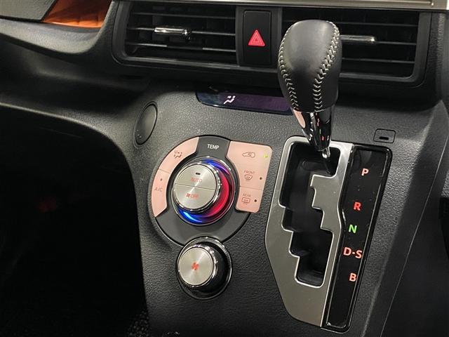 シエンタ G クエロ 4WD フルセグ メモリーナビ DVD再生 ミュージックプレイヤー接続可 バックカメラ 衝突被害軽減システム 両側電動スライド LEDヘッドランプ ウオークスルー 乗車定員6人 3列シート(8枚目)