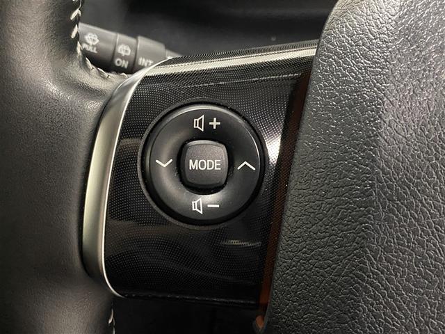 シエンタ G クエロ 4WD フルセグ メモリーナビ DVD再生 ミュージックプレイヤー接続可 バックカメラ 衝突被害軽減システム 両側電動スライド LEDヘッドランプ ウオークスルー 乗車定員6人 3列シート(9枚目)