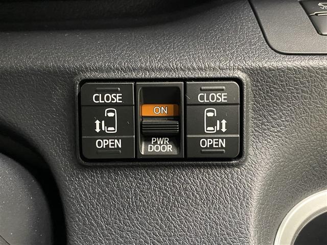 シエンタ G クエロ 4WD フルセグ メモリーナビ DVD再生 ミュージックプレイヤー接続可 バックカメラ 衝突被害軽減システム 両側電動スライド LEDヘッドランプ ウオークスルー 乗車定員6人 3列シート(11枚目)