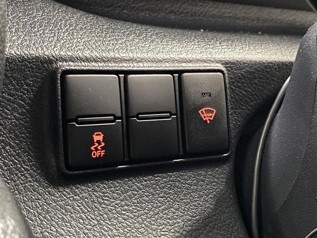 シエンタ G クエロ 4WD フルセグ メモリーナビ DVD再生 ミュージックプレイヤー接続可 バックカメラ 衝突被害軽減システム 両側電動スライド LEDヘッドランプ ウオークスルー 乗車定員6人 3列シート(13枚目)