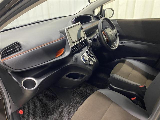 シエンタ G クエロ 4WD フルセグ メモリーナビ DVD再生 ミュージックプレイヤー接続可 バックカメラ 衝突被害軽減システム 両側電動スライド LEDヘッドランプ ウオークスルー 乗車定員6人 3列シート(19枚目)