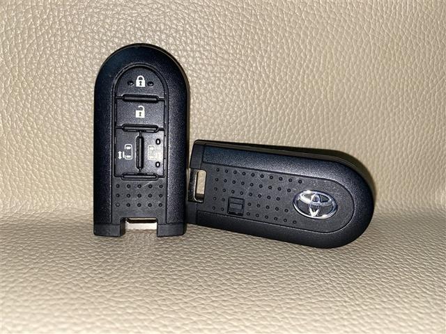 タンク カスタムＧ　４ＷＤ　フルセグ　メモリーナビ　ＤＶＤ再生　ミュージックプレイヤー接続可　バックカメラ　衝突被害軽減システム　ＥＴＣ　ドラレコ　両側電動スライド　ＬＥＤヘッドランプ　ウオークスルー（16枚目）