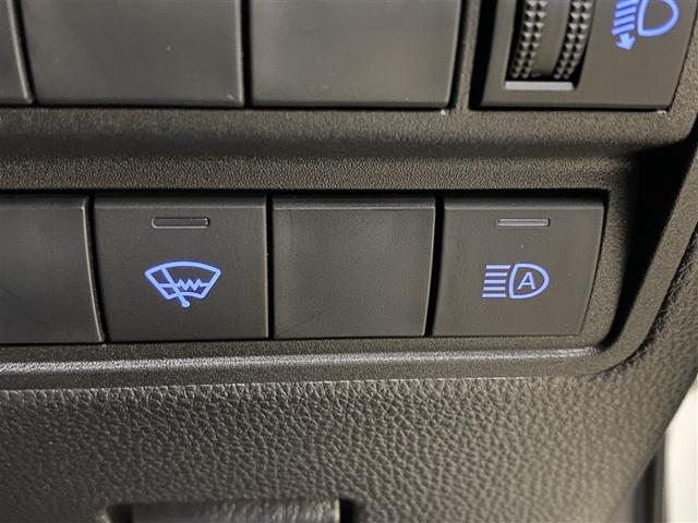 ヤリス Ｘ　４ＷＤ　メモリーナビ　ミュージックプレイヤー接続可　バックカメラ　衝突被害軽減システム　ＥＴＣ（11枚目）