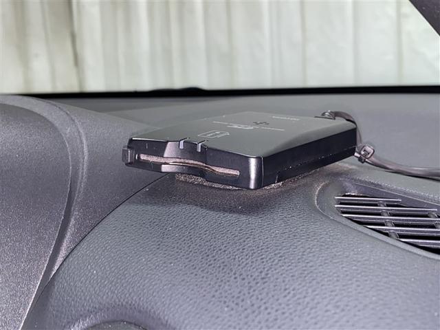 ヤリス Ｘ　４ＷＤ　メモリーナビ　ミュージックプレイヤー接続可　バックカメラ　衝突被害軽減システム　ＥＴＣ（15枚目）