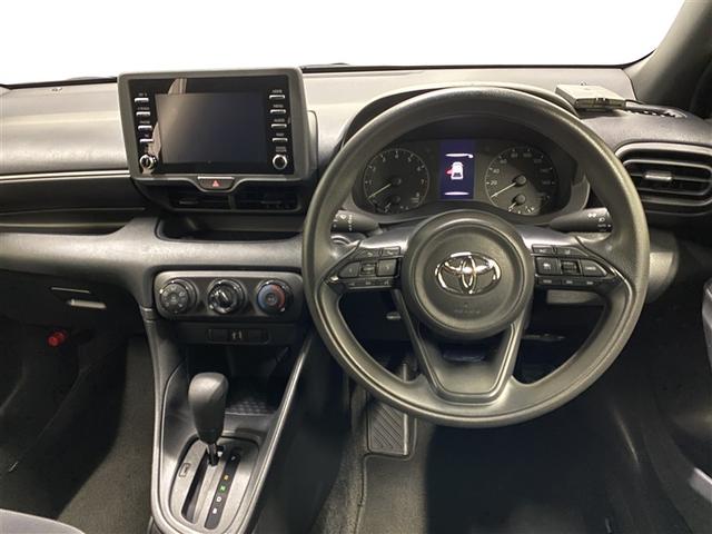 ヤリス Ｘ　４ＷＤ　メモリーナビ　ミュージックプレイヤー接続可　バックカメラ　衝突被害軽減システム　ＥＴＣ（16枚目）