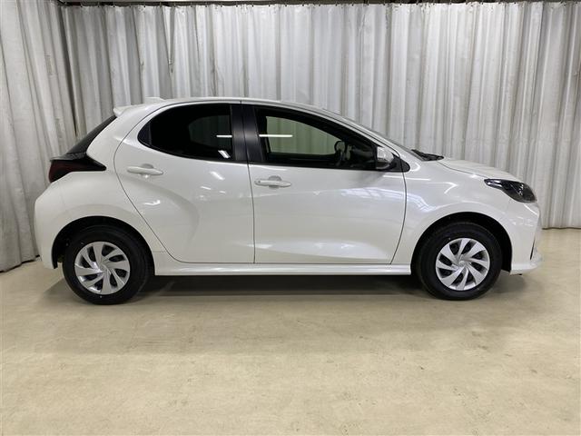 ヤリス Ｘ　４ＷＤ　メモリーナビ　ミュージックプレイヤー接続可　バックカメラ　衝突被害軽減システム　ＥＴＣ（25枚目）