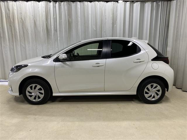 ヤリス Ｘ　４ＷＤ　メモリーナビ　ミュージックプレイヤー接続可　バックカメラ　衝突被害軽減システム　ＥＴＣ（28枚目）