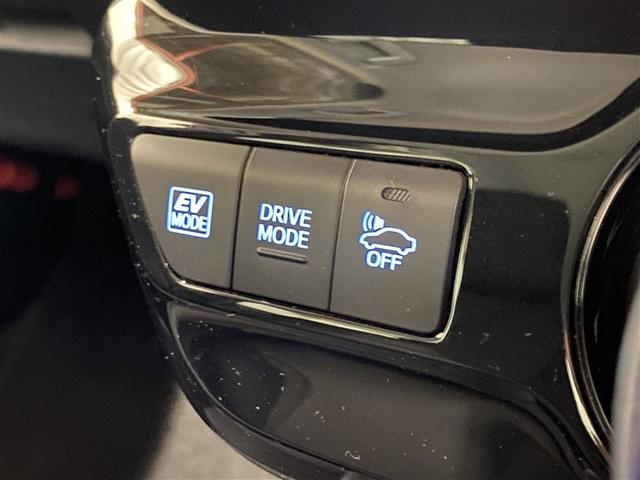 プリウス Ｓ　４ＷＤ　メモリーナビ　ミュージックプレイヤー接続可　バックカメラ　衝突被害軽減システム　ＥＴＣ　ＬＥＤヘッドランプ（15枚目）